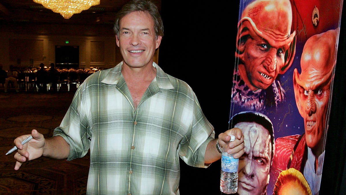 "Actor Gary Graham, Known for 'Star Trek' Role, Dies at 73"