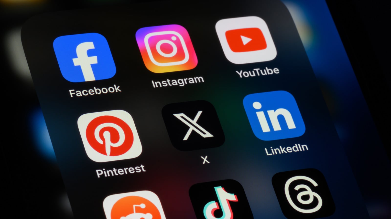 Featured image for Top Tips to Boost Your Smartphone Battery Life This Year