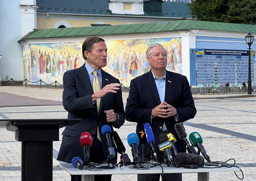 US Senators Warn of Putin's Preparations for New Offensive in Ukraine