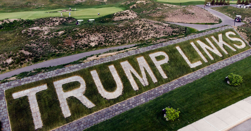 Featured image for Bronx Golf Course Drops Trump Name in Casino Deal
