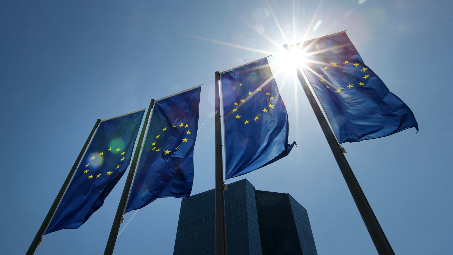 ECB Maintains Steady Interest Rates Amid Economic Uncertainty