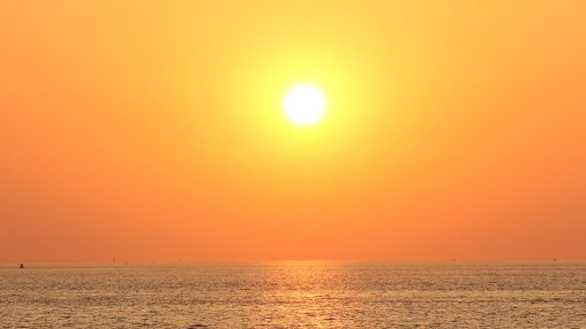 "California Braces for Intense Heat Wave During July 4th Weekend"