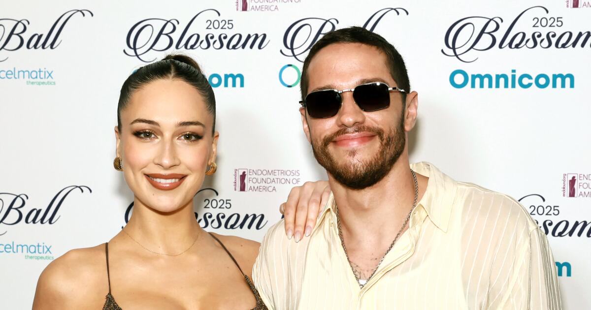 Featured image for Pete Davidson and Elsie Hewitt Welcome Their First Child