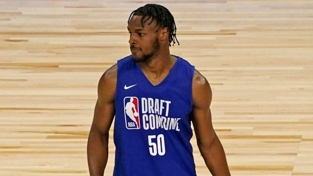 Featured image for Bronny James Commits to 2024 NBA Draft, Sparks Lakers Speculation