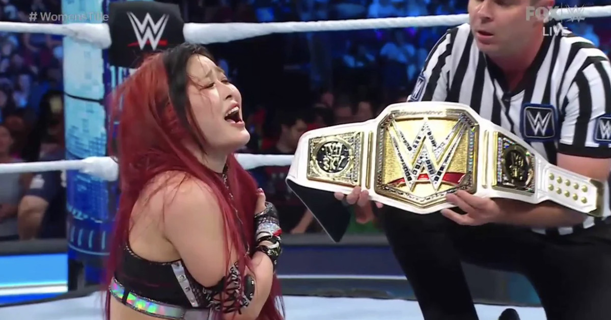 Iyo Sky Dominates Asuka in WWE Women's Championship Match