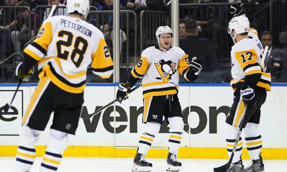 "NHL Trade Market Heats Up: Guentzel Talks Intensify, Capitals and Canucks Eye Blockbuster Deals"