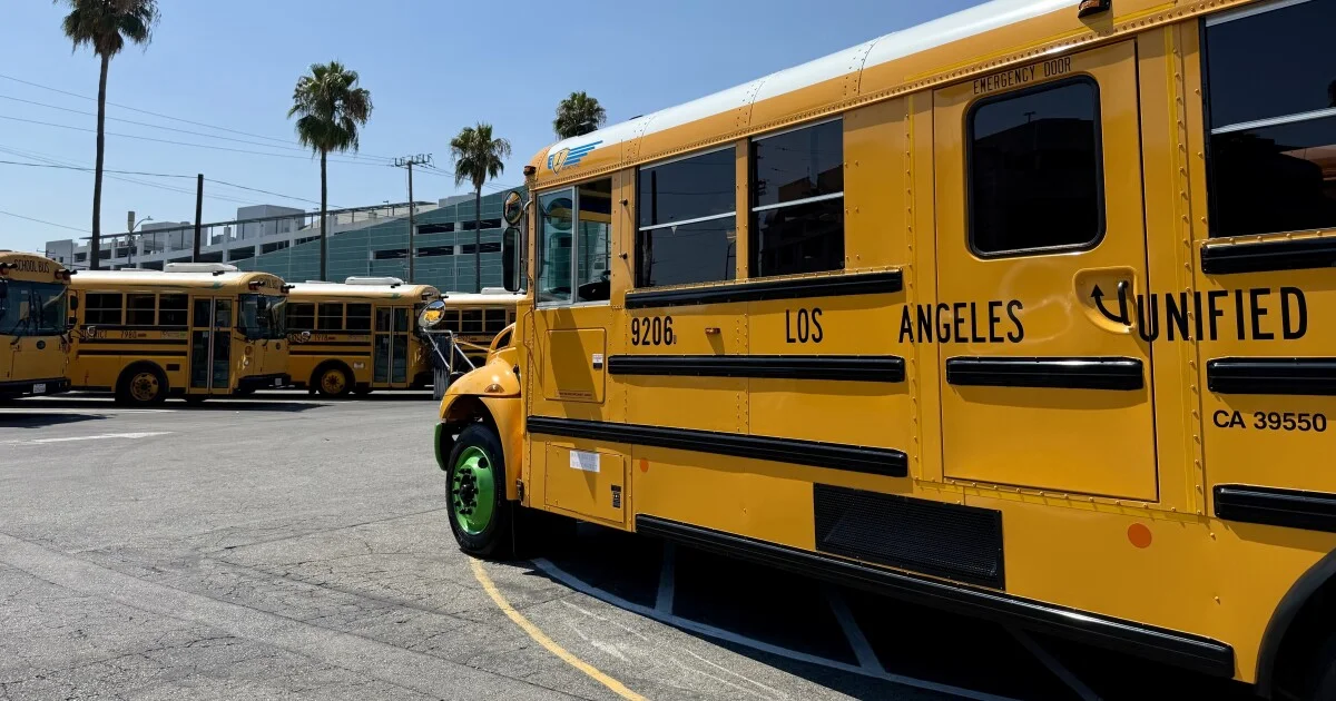 LAUSD sets in motion layoffs to close budget gap