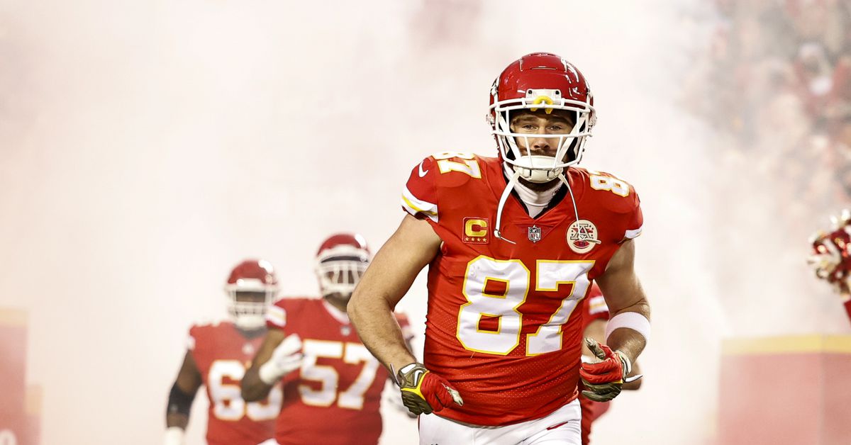 Featured image for "Chiefs vs. Bengals Showdown: Predictions, Live Updates, and Key Info for NFL Week 17 Clash"