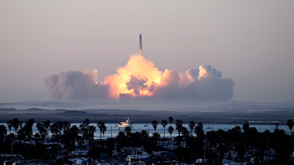 Featured image for SpaceX's Starship: From Explosive Tests to Loss of Most Powerful Rocket