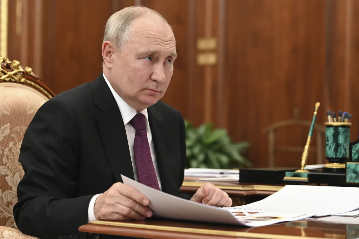 "US Lawmakers Accuse Putin of Genocide in Ukraine During The Hague Visit"