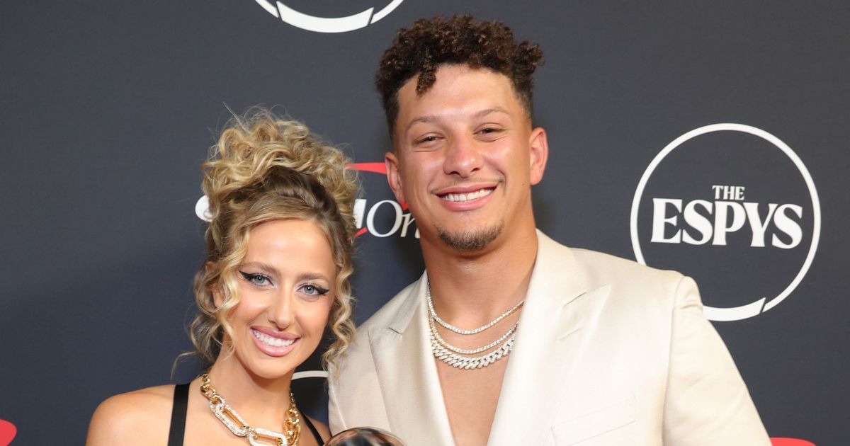 Featured image for "Brittany Mahomes' SI Swimsuit Debut and Patrick's Support"