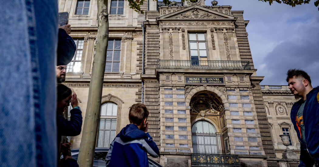 Inside Job Suspected in Louvre Jewelry Heist