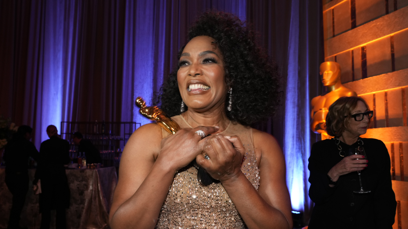 Featured image for "Angela Bassett's Honorary Oscar Win and Controversial Kiss with Regina King"