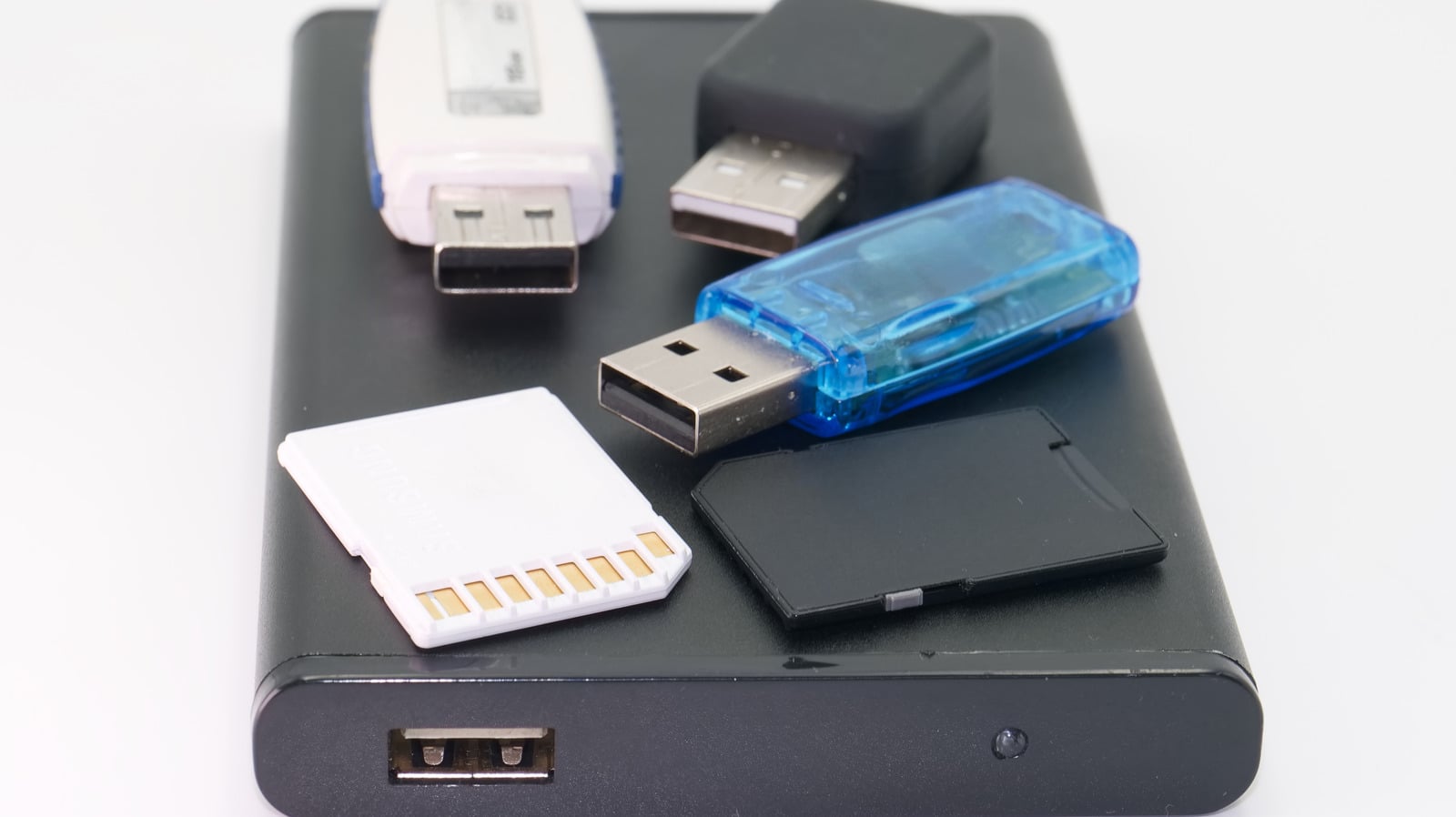 Featured image for Top 3 Budget-Friendly Alternatives to USB Drives
