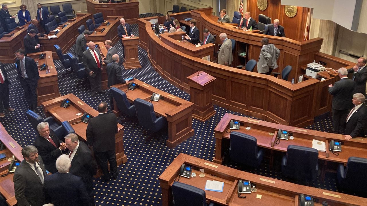 "Alabama Lottery Bill Stalls Over Funding Dispute, Bars Sports Betting"