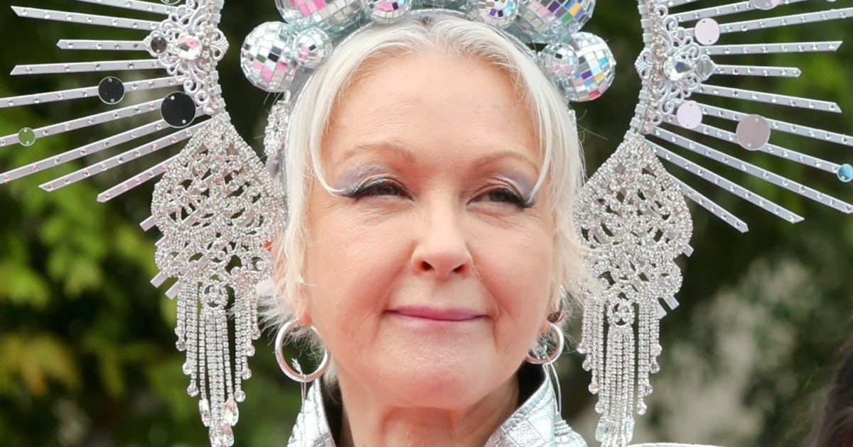 Featured image for Cyndi Lauper Bids Farewell with Final Tour