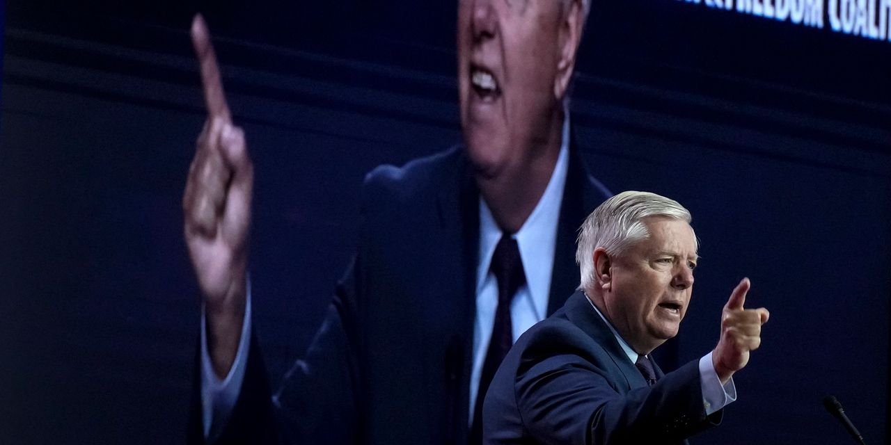 Mixed Emotions in Russian Diaspora as Ukraine Benefits from Russia Rebellion
