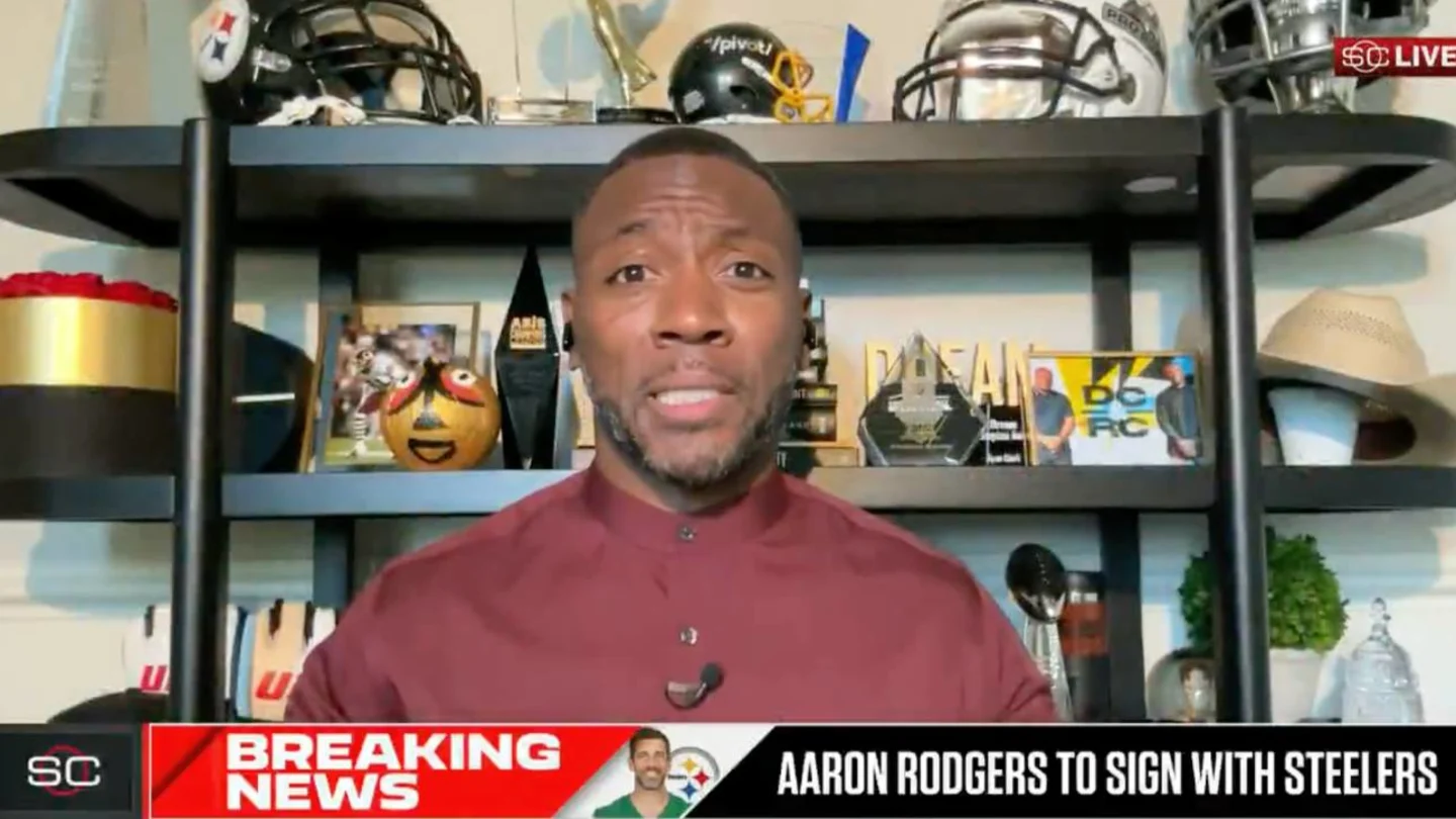 Featured image for Aaron Rodgers Signs One-Year Deal with Steelers, Sparking Mixed Reactions