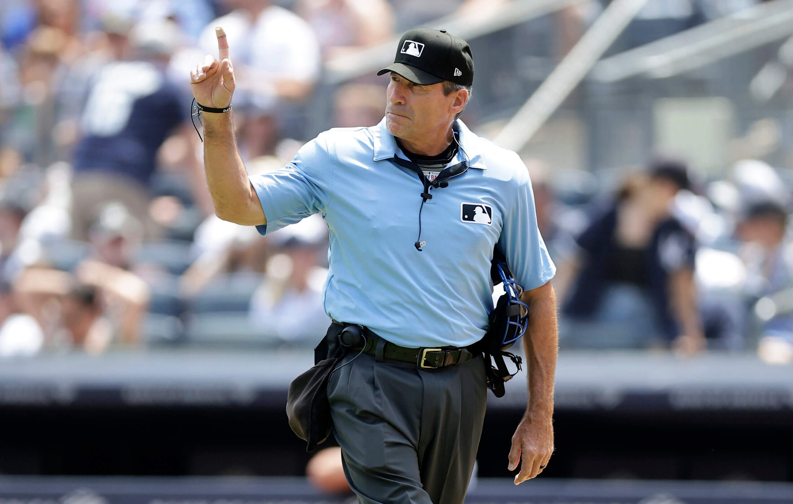Featured image for Controversial MLB Umpire Ángel Hernández Retires After 3 Decades