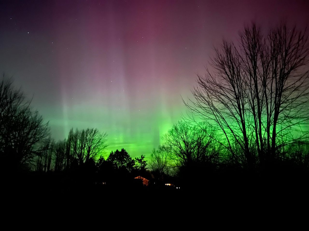 Northern Lights Illuminate Skies Across Midwest and East Coast.