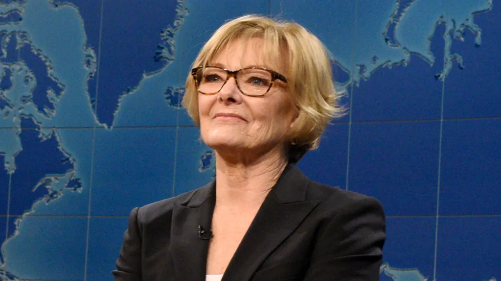 Jane Curtin Reflects on Her Early 'SNL' Sketches: "Not Funny at All"