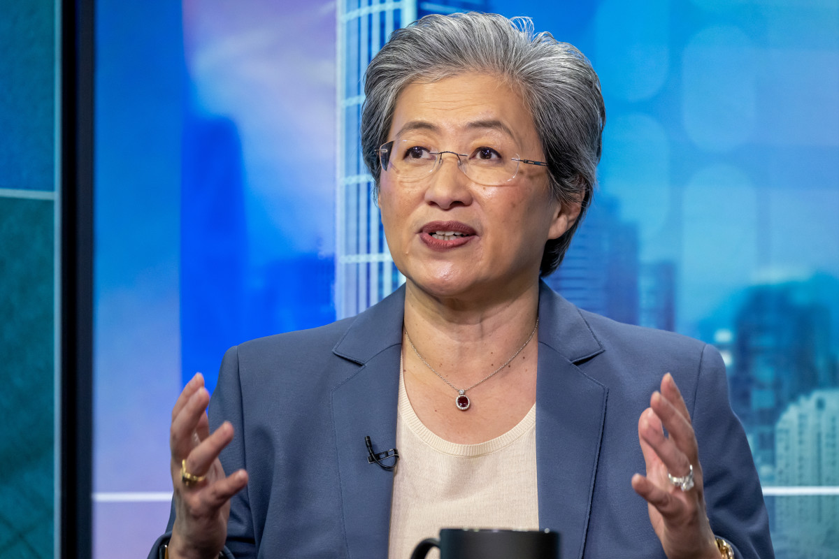 AMD's Strategic Moves Propel It Into New Market Heights