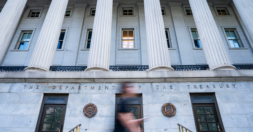 Market Jitters: Wall Street Concerned About 'Refunding' and Treasury Announcements