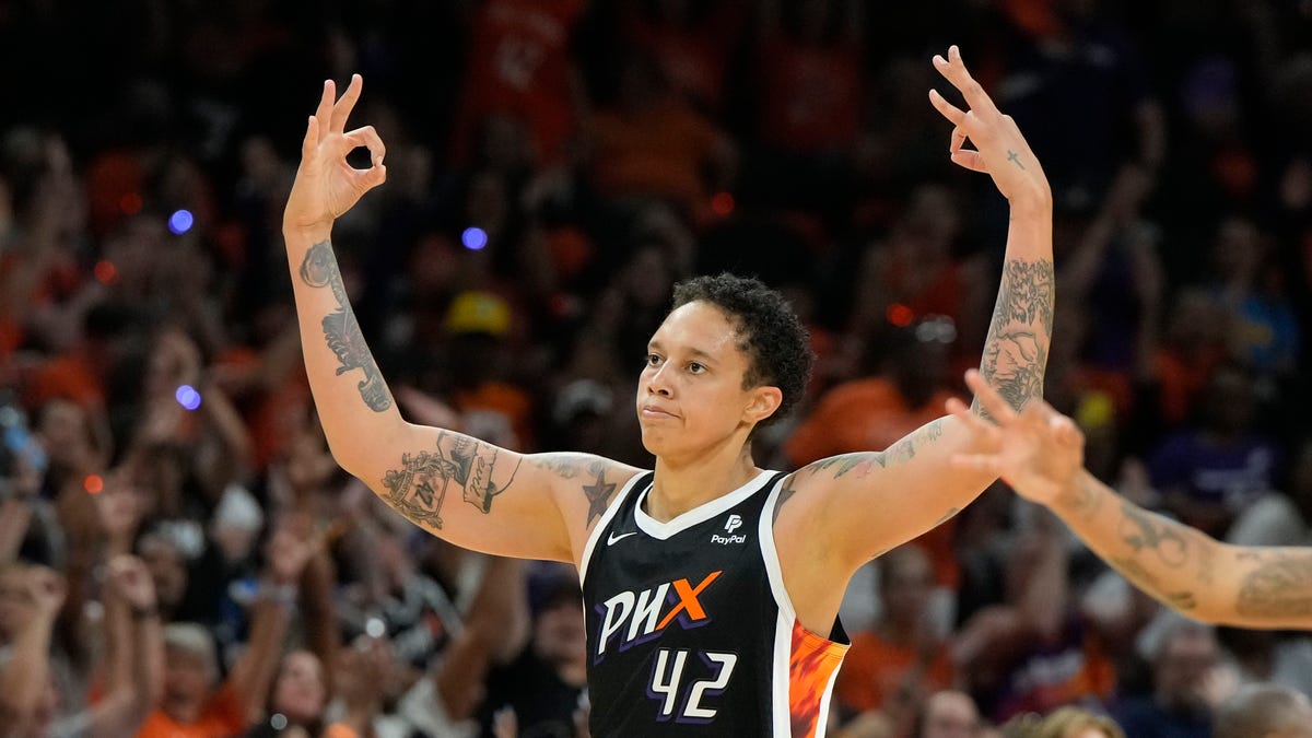 Featured image for "Griner's Dominant Dunk and Taurasi's Heroics Propel Mercury to Victory"