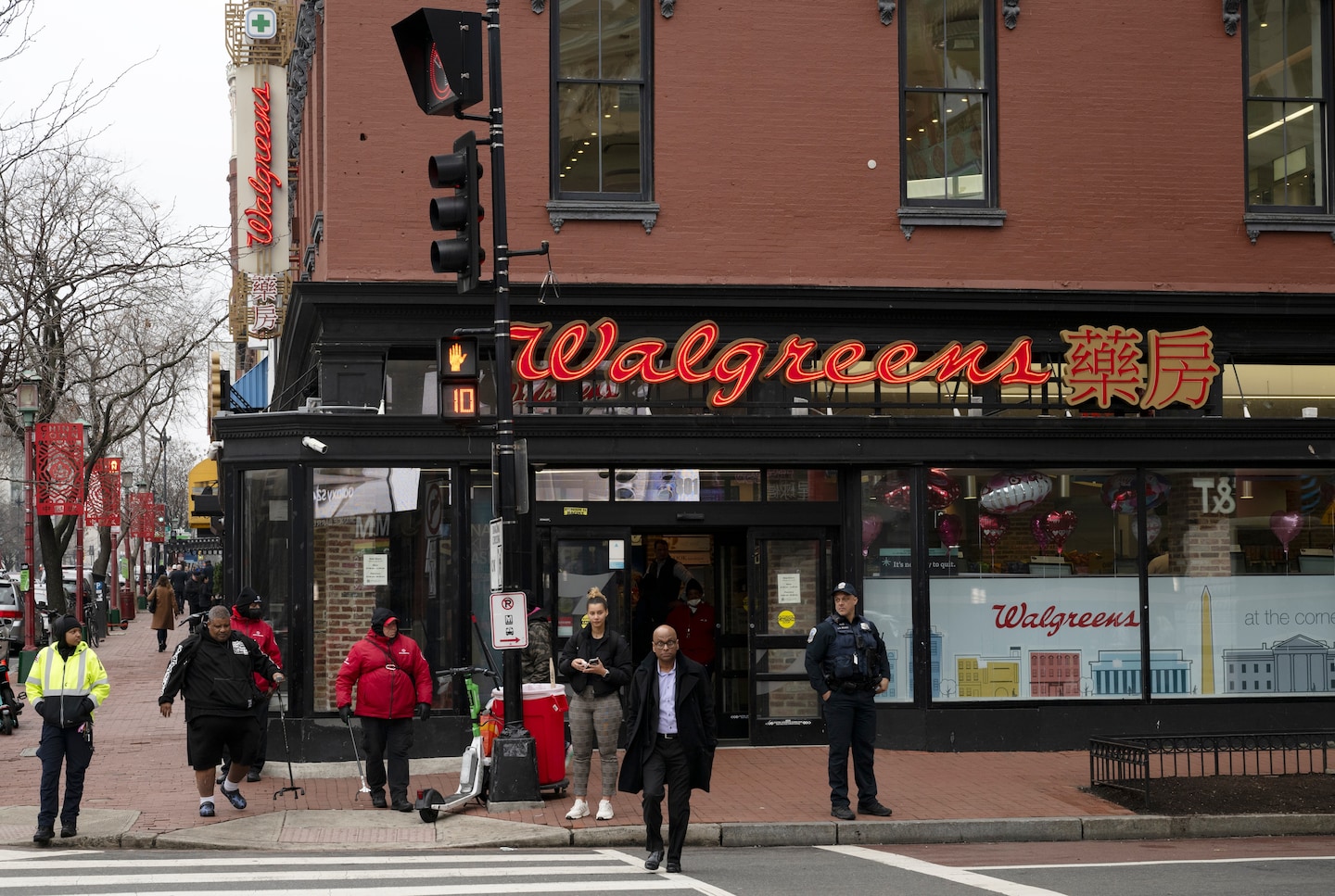 "Major Pharmacy Chains to Sell Abortion Pill Mifepristone in Select States"