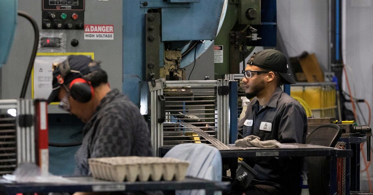 "Canadian Factory PMI Hits Three-Year Low in September"