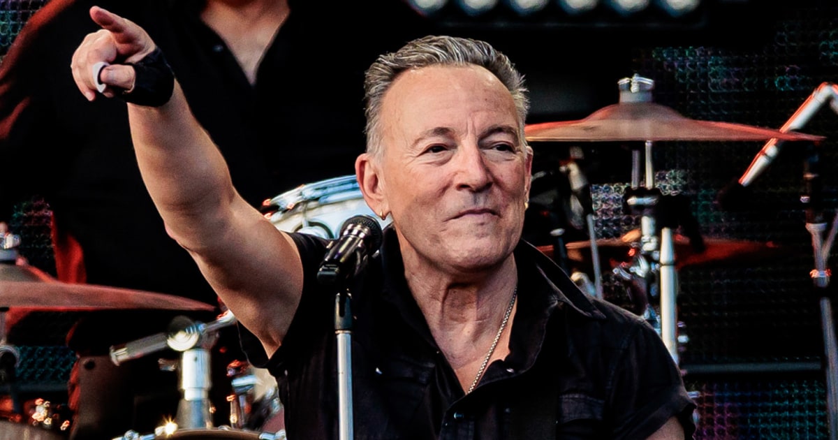 Featured image for Bruce Springsteen's 2023 Tour Canceled Due to Illness