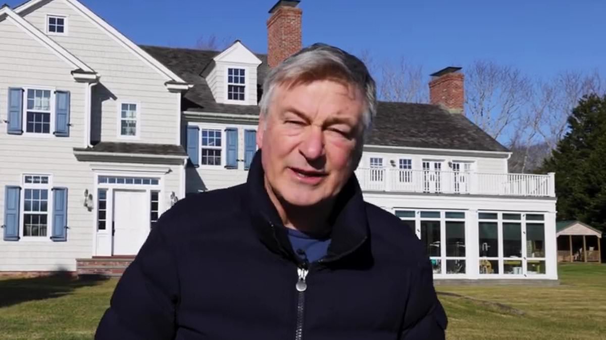 "Alec Baldwin's Unconventional Sales Tactics for $19M Hamptons Home"