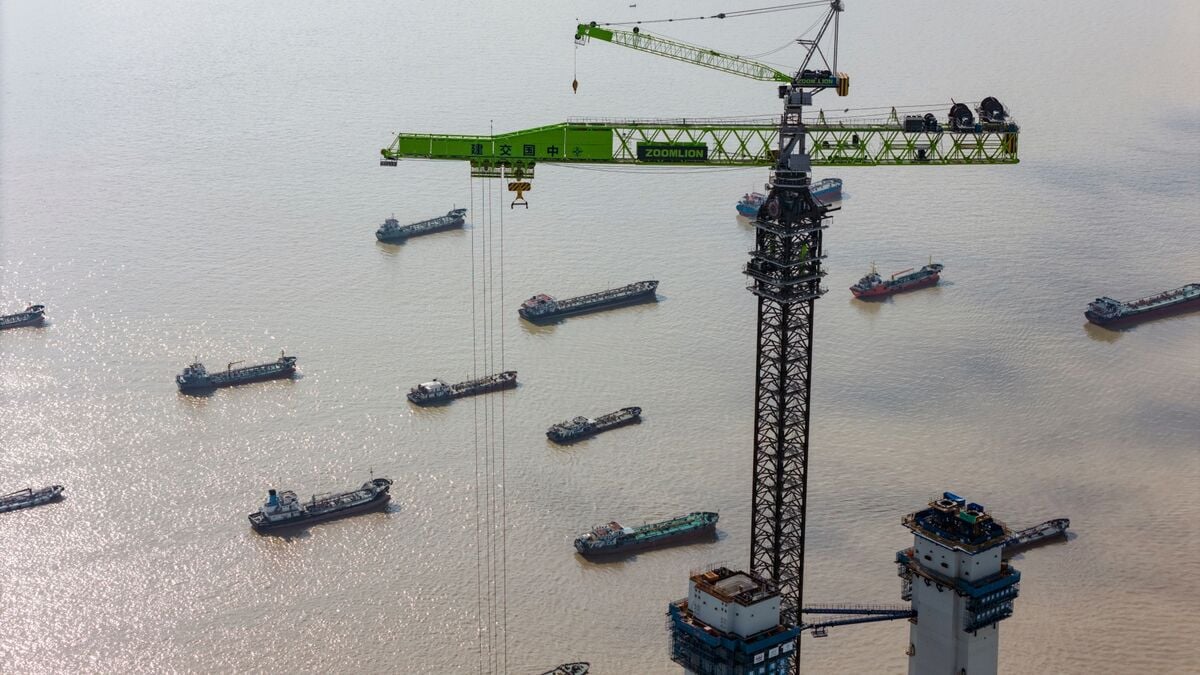 Featured image for China Implements Updated Foreign Trade Law to Strengthen National Interests and Promote Digital Trade