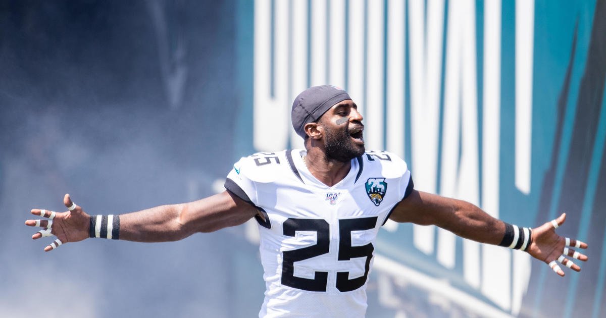 Featured image for Tragic Car Crash Claims Former NFL Star D.J. Hayden's Life