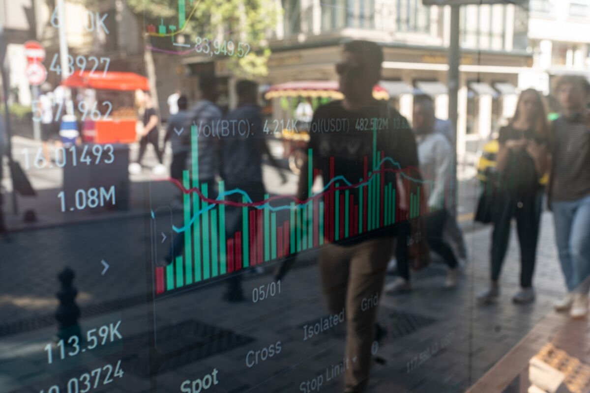 Featured image for Crypto Market Faces Sharp Decline, Bitcoin Dips Below $110,000