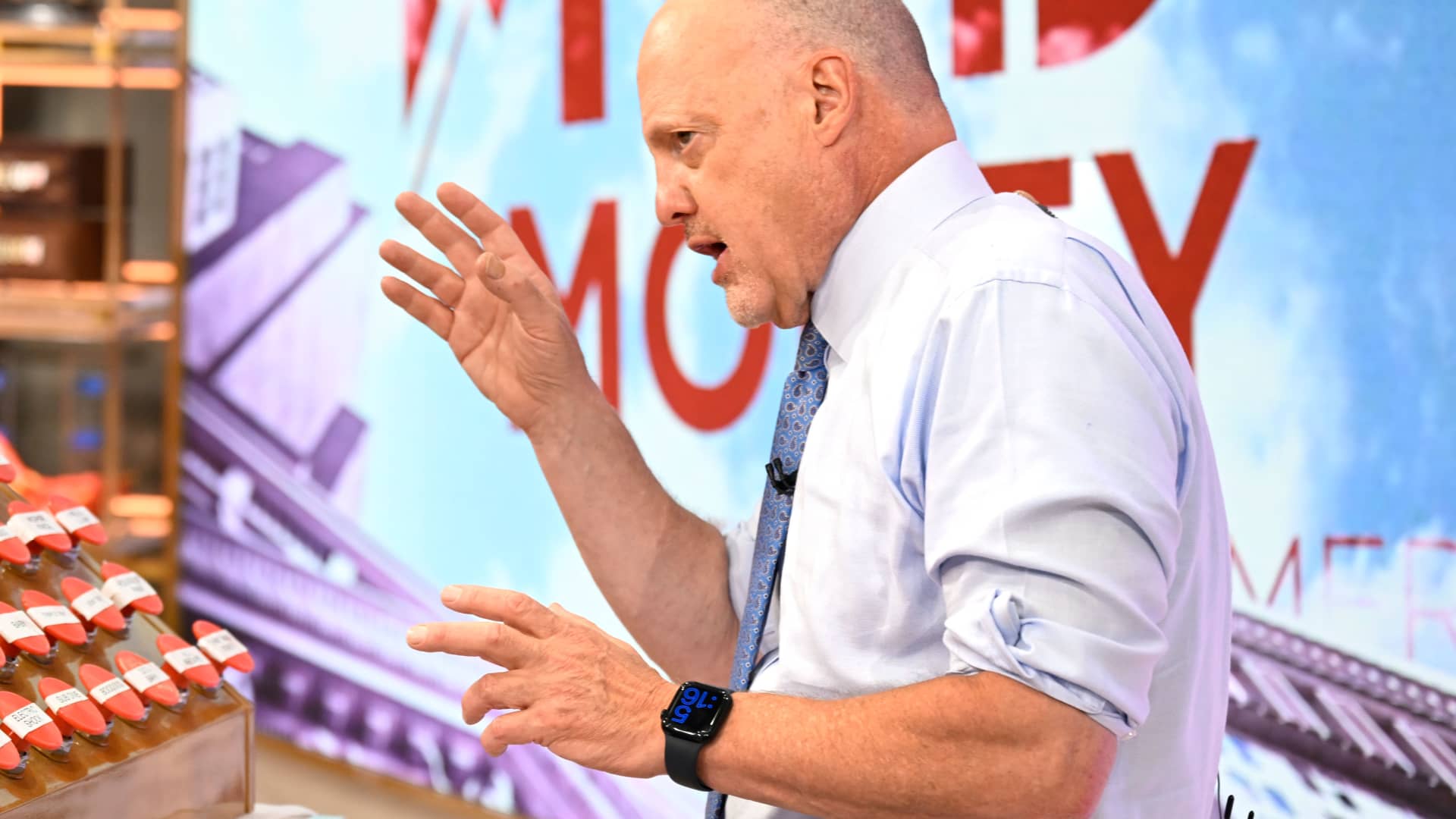 Jim Cramer's Optimistic Outlook on the Stock Market Amidst Market Weakness