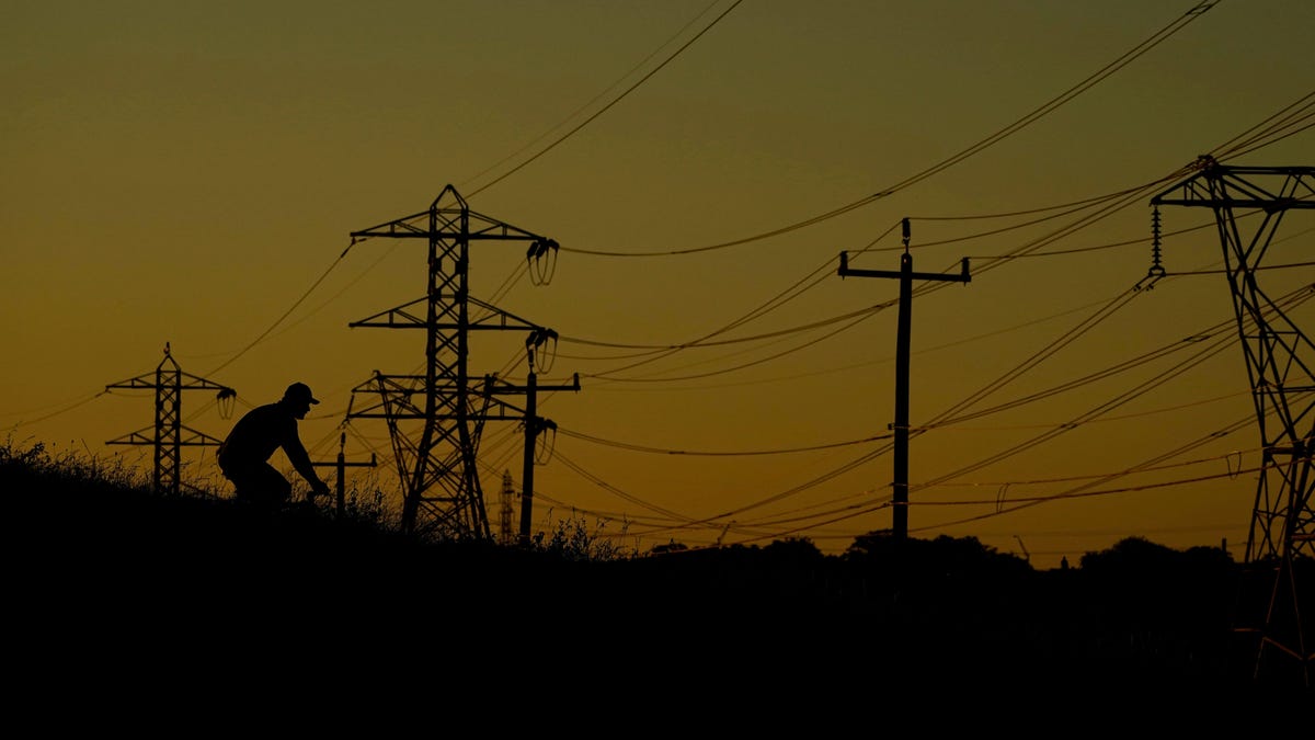 Featured image for "Texas Power Grid Struggles to Keep Up with Record-Breaking Heat Wave"