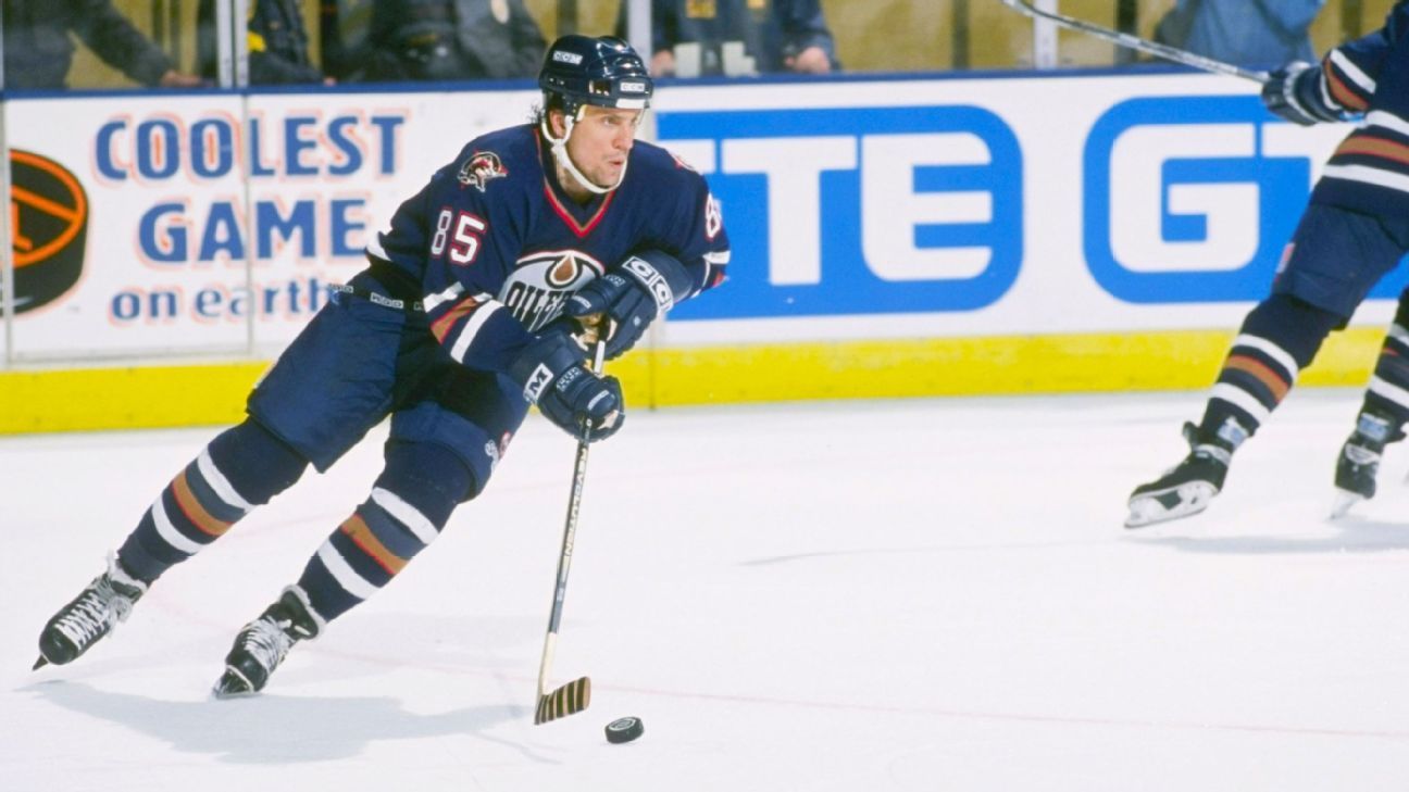 Former NHL Star Petr Klima Passes Away at 58.