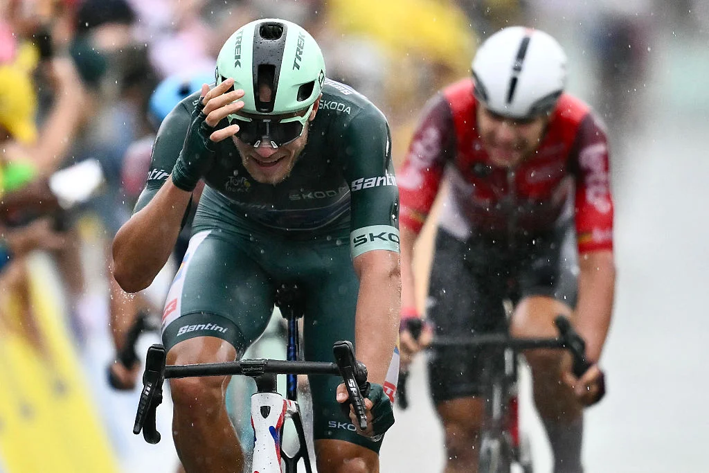 Jonathan Milan Dominates Stage 17 Sprint at Tour de France