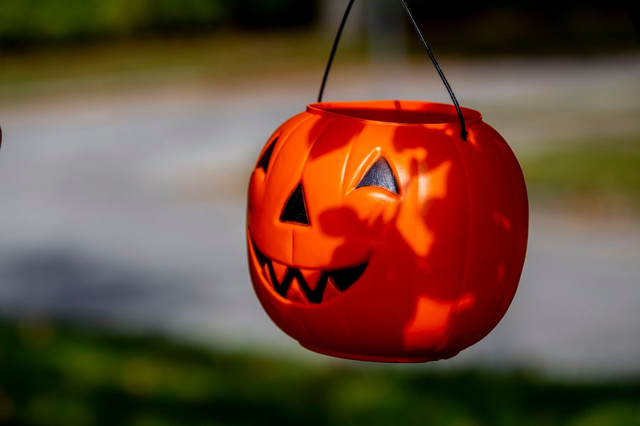"Top Halloween Costumes of 2023: Google Searches and Baltimore's Favorites"