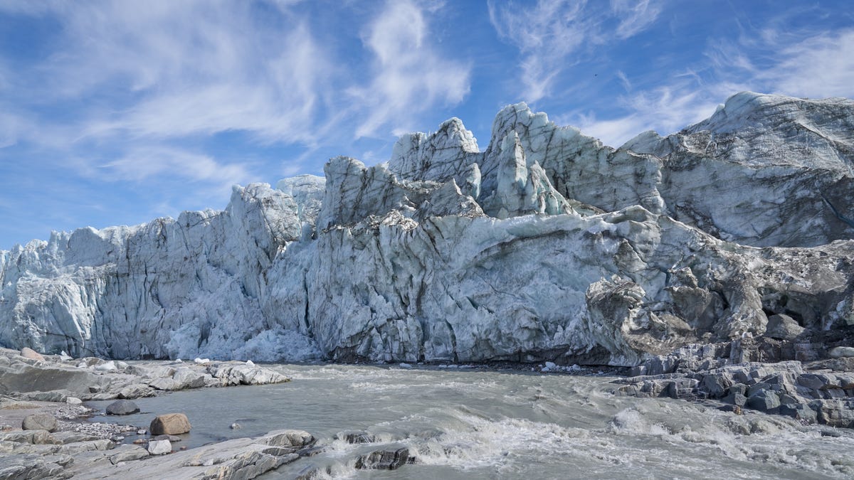 Featured image for Greenland's Fragile Ice: A Threat to Climate Change and Rising Sea Levels
