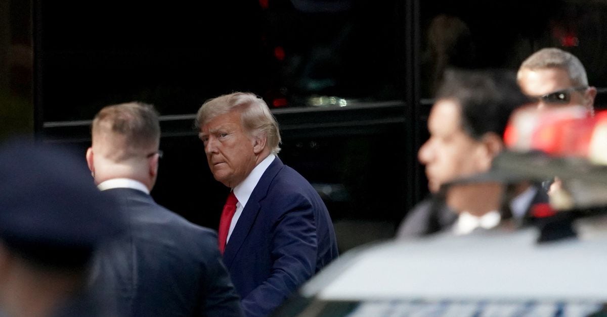 "Trump's 2024 Presidential Lead Widens Amid Indictment and Supporter Anticipation"