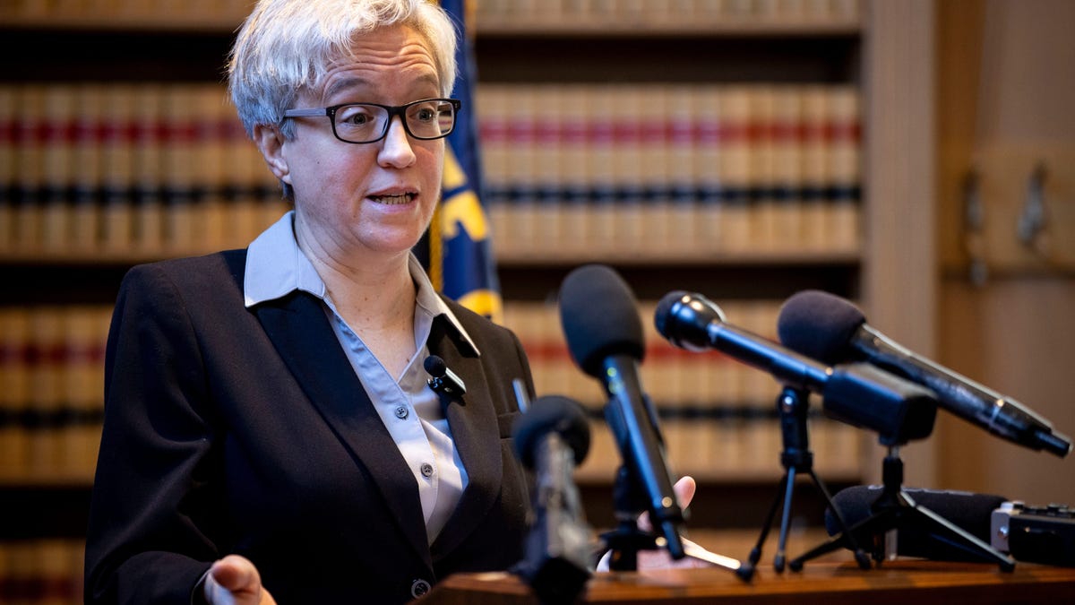 Featured image for "Oregon Reverses Drug Decriminalization, Impact on Portland"