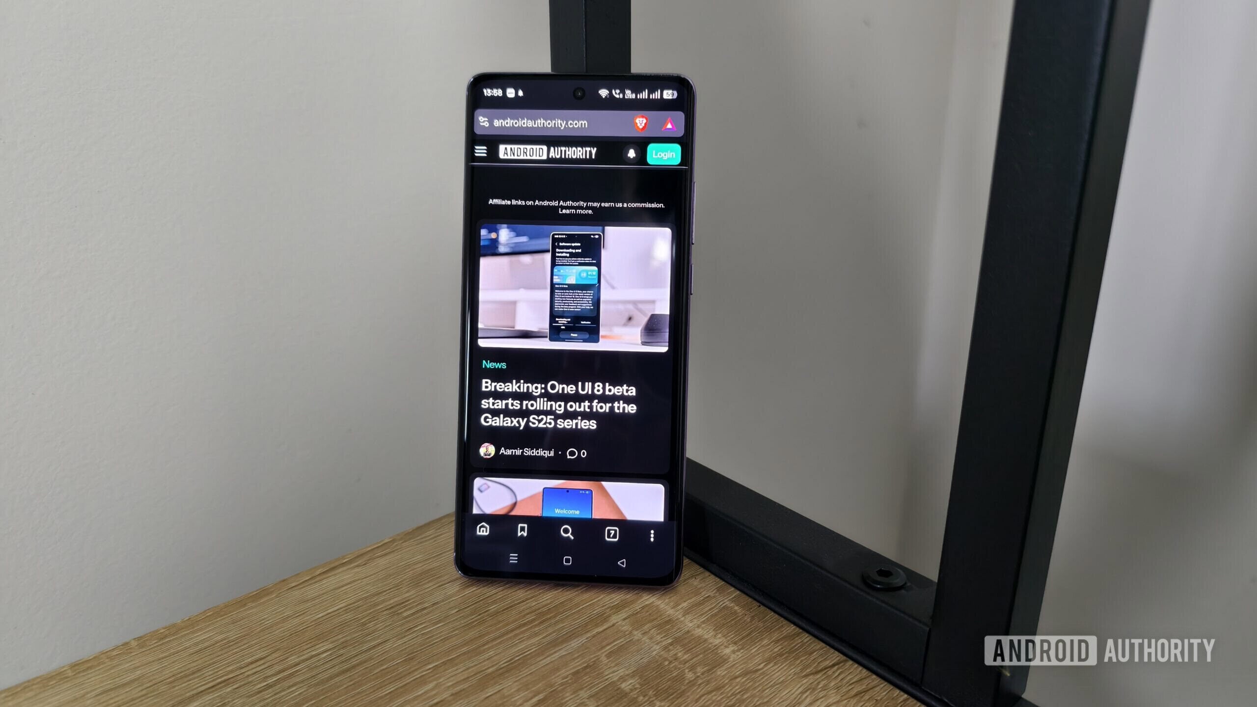 Featured image for Android's 'Expanded' Dark Mode Enhances App Darkness, But Comes With Limitations