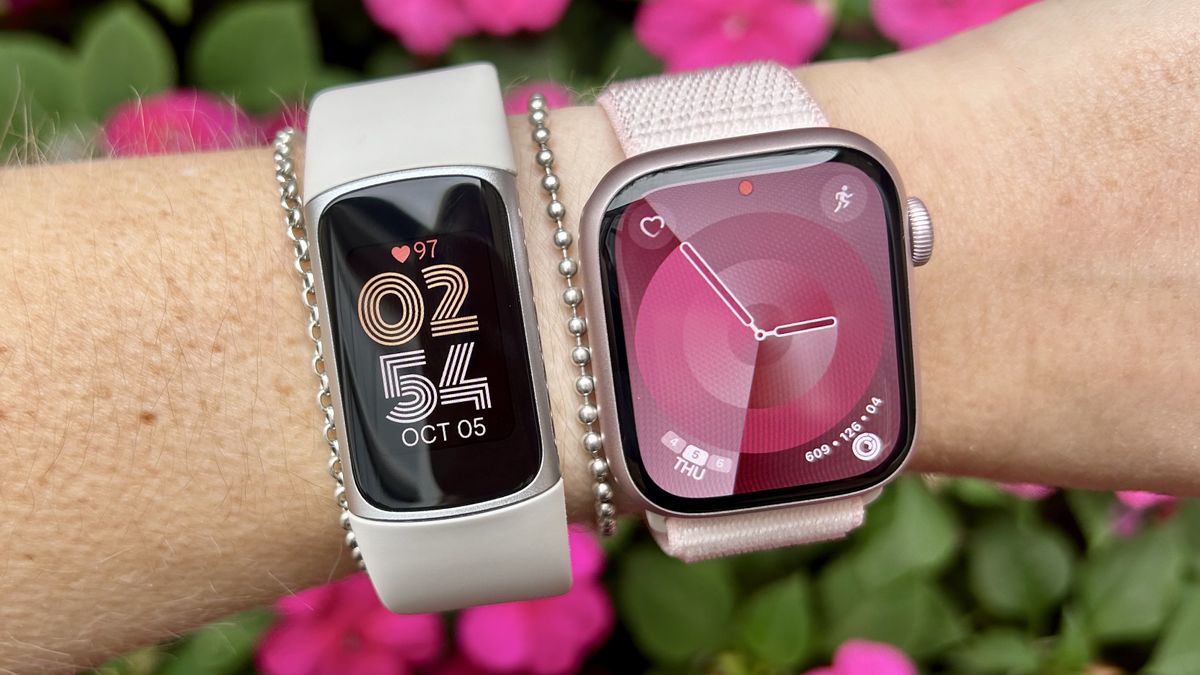 Featured image for "Accuracy Battle: Apple Watch 9 vs. Fitbit Charge 6 in 5000 Step Challenge"