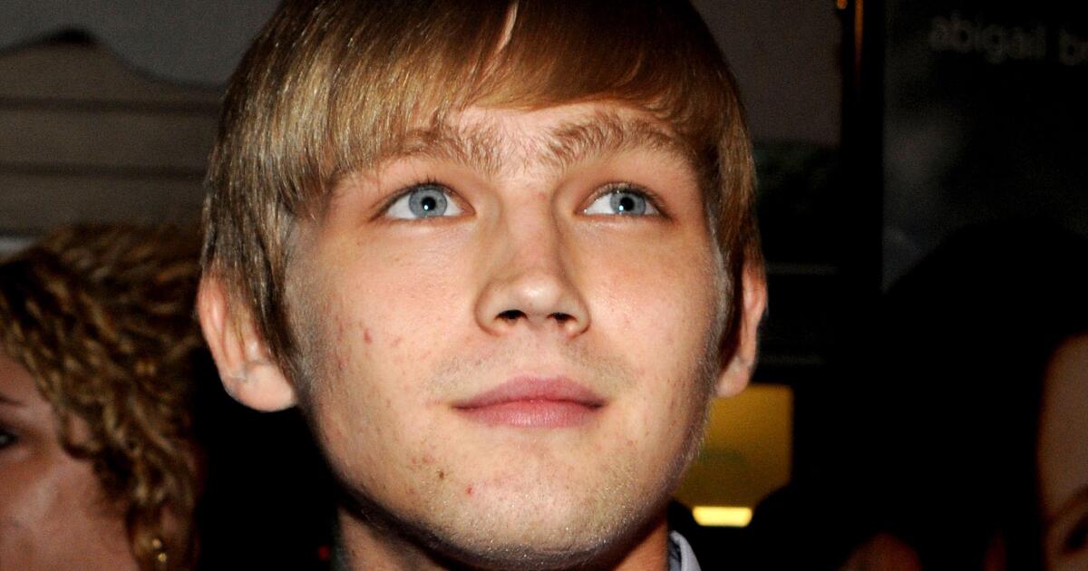 Featured image for Tragic Loss: Former Child Star Evan Ellingson Passes Away at 35