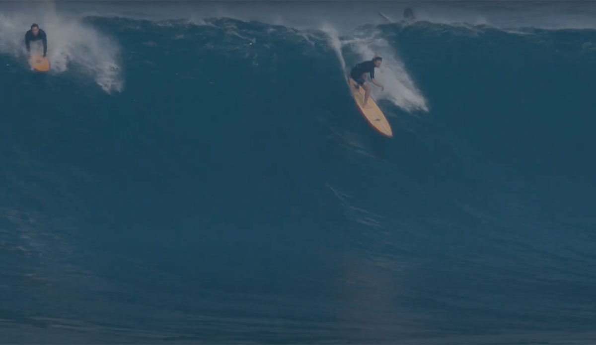 "Hurricane-Force Storms Unleash 40-Foot Waves, Prompting Warnings Across Hawaii's North Shore"