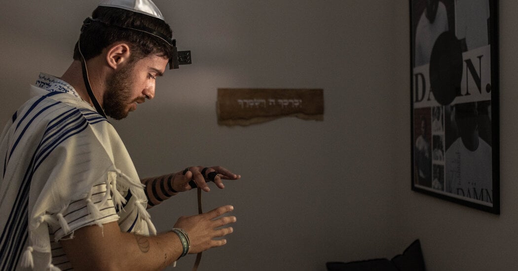 Featured image for Israeli Hostage Credits Faith for Survival During Hamas Capture