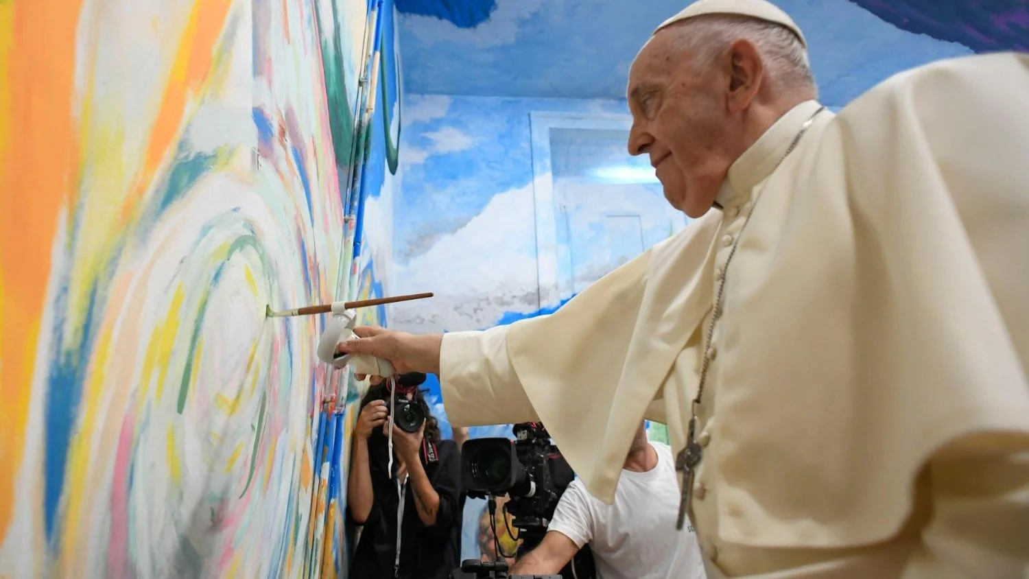 Embrace the Mess: Pope Encourages Lisbon Youth to Dive In