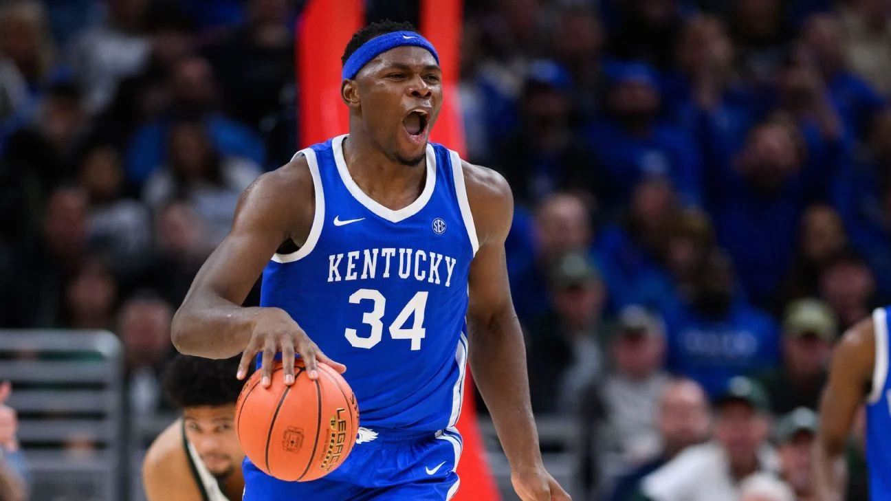 Kentucky's Oscar Tshiebwe to forgo remaining eligibility and turn pro.